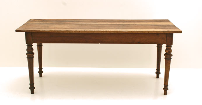 Antiker Nussbaumtisch, Holztisch, Tische