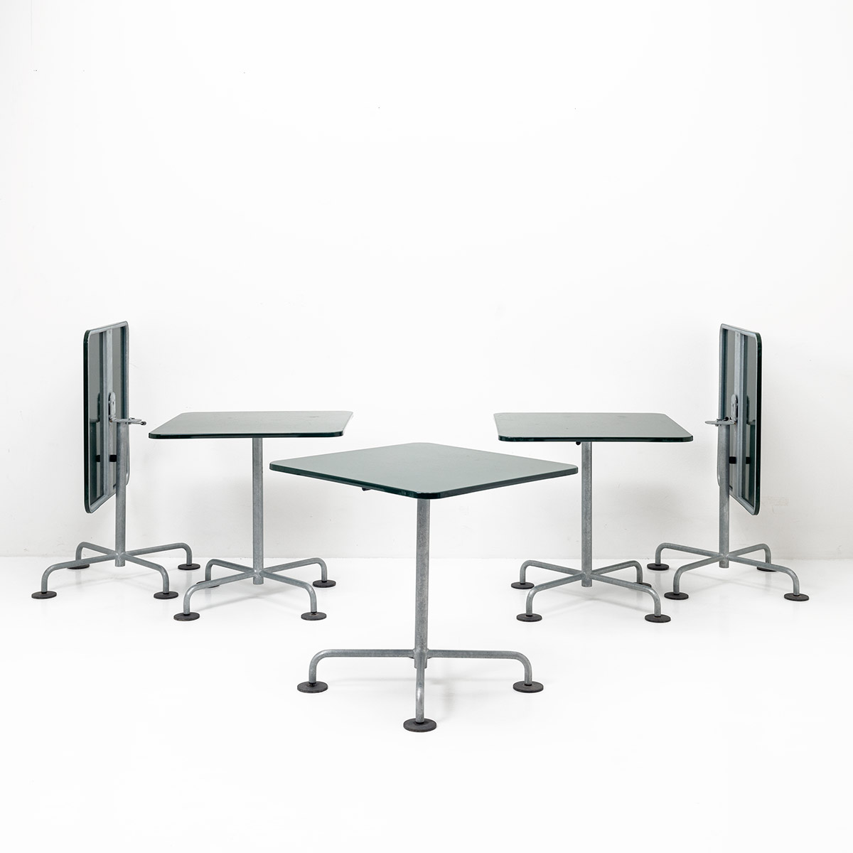 Atelier Alinea Gartentisch 75x75 cm, vintage