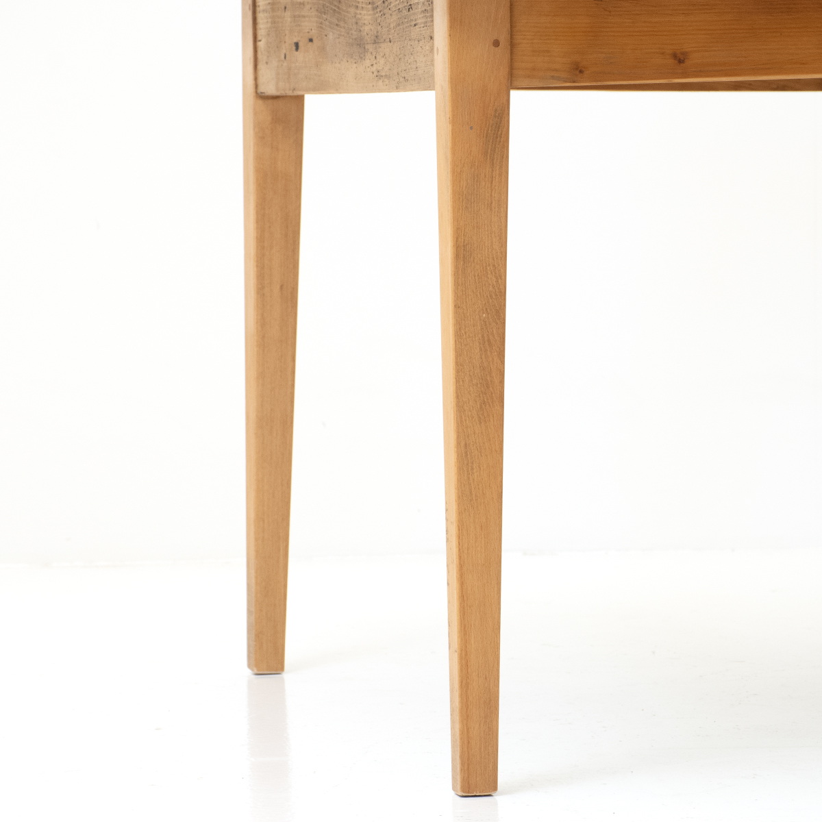 Biedermeier | Kleiner Tisch aus Kirschbaumholz | New