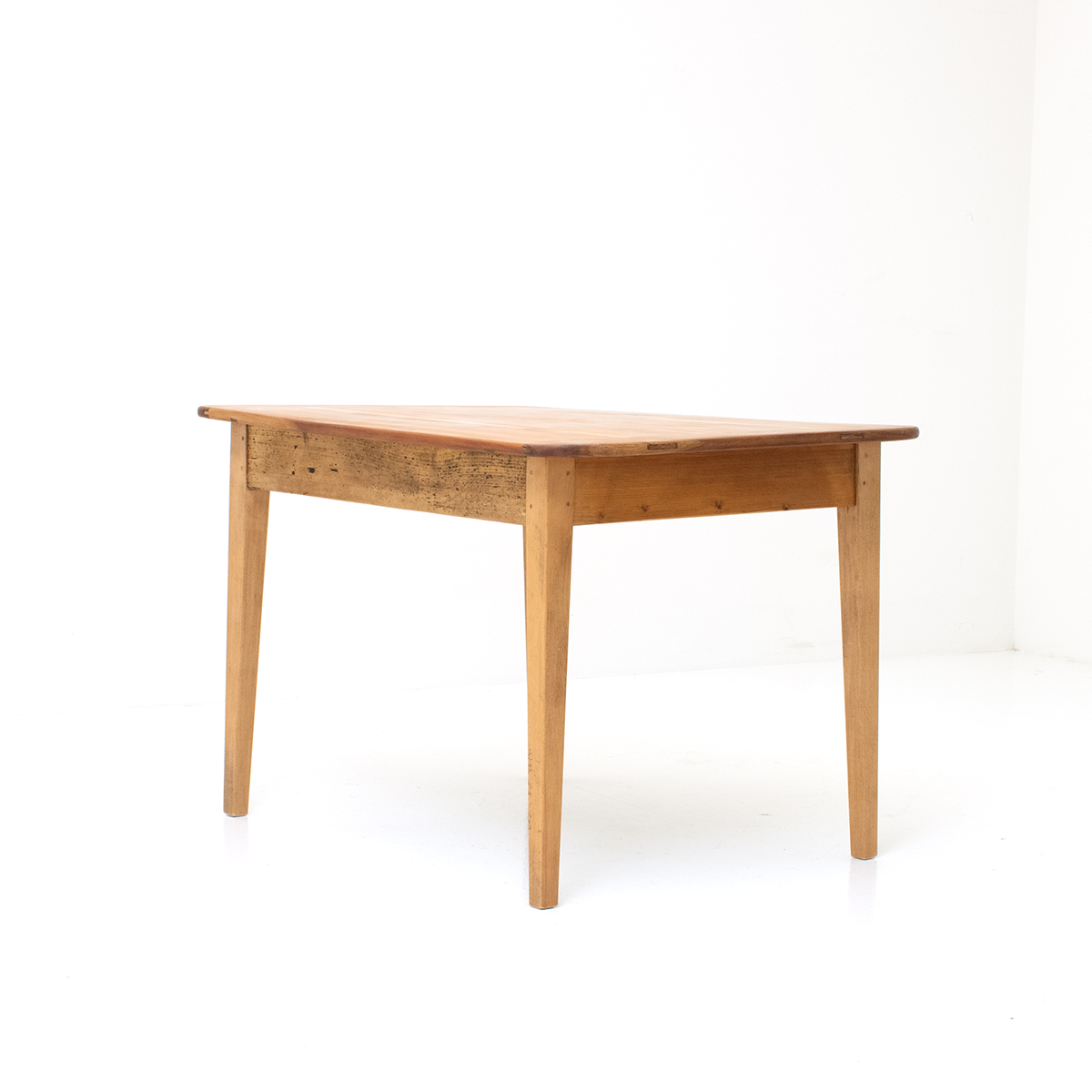 Biedermeier | Kleiner Tisch aus Kirschbaumholz | New