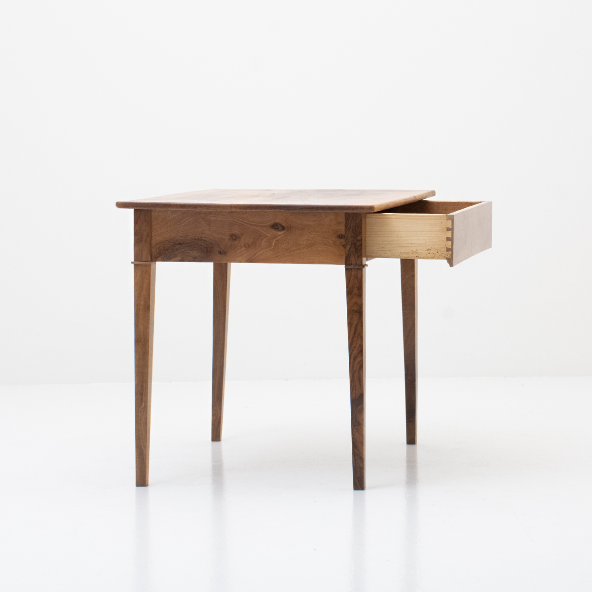 Biedermeier | Tisch aus Nussbaum | Vintage