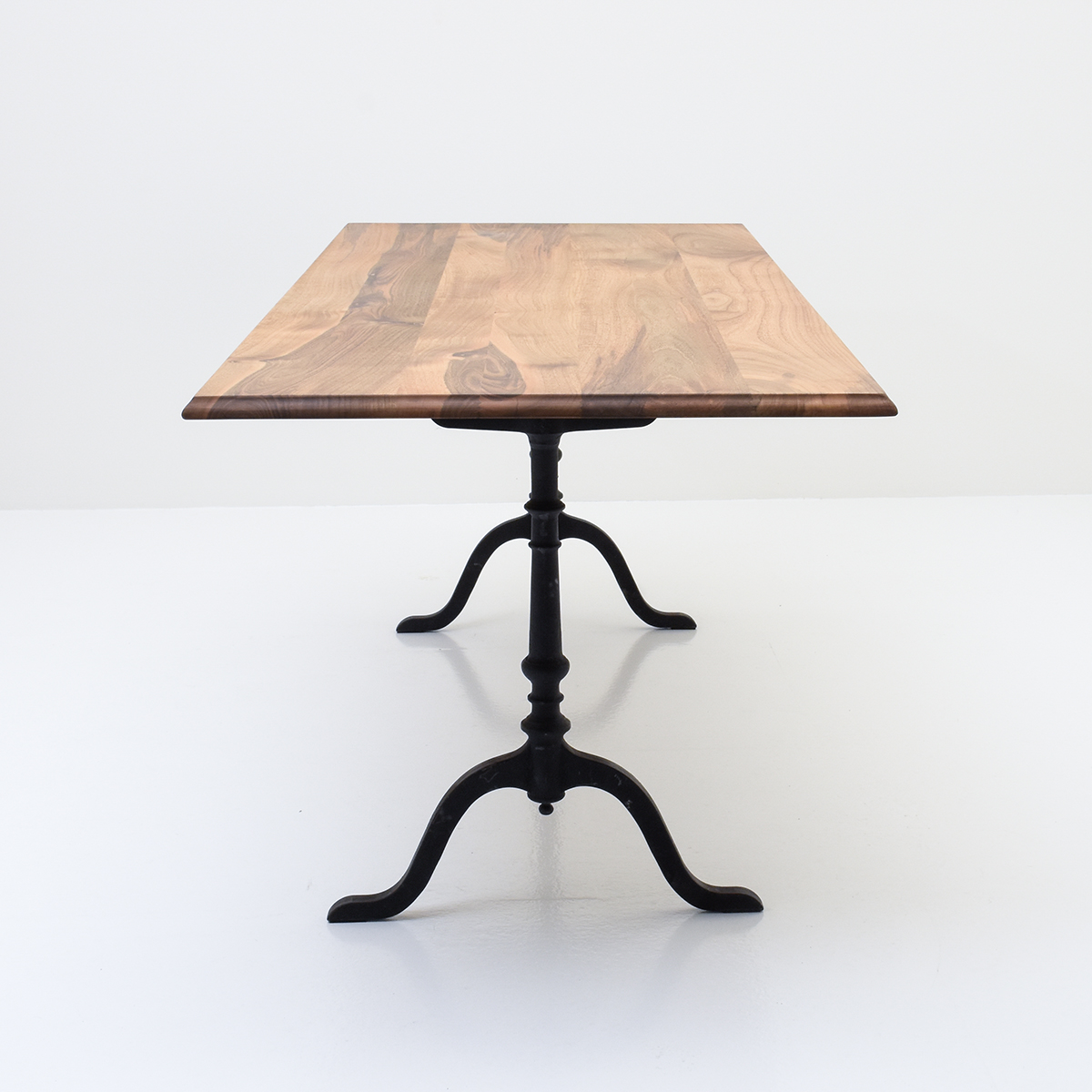 Bistrotisch, Nussbaum