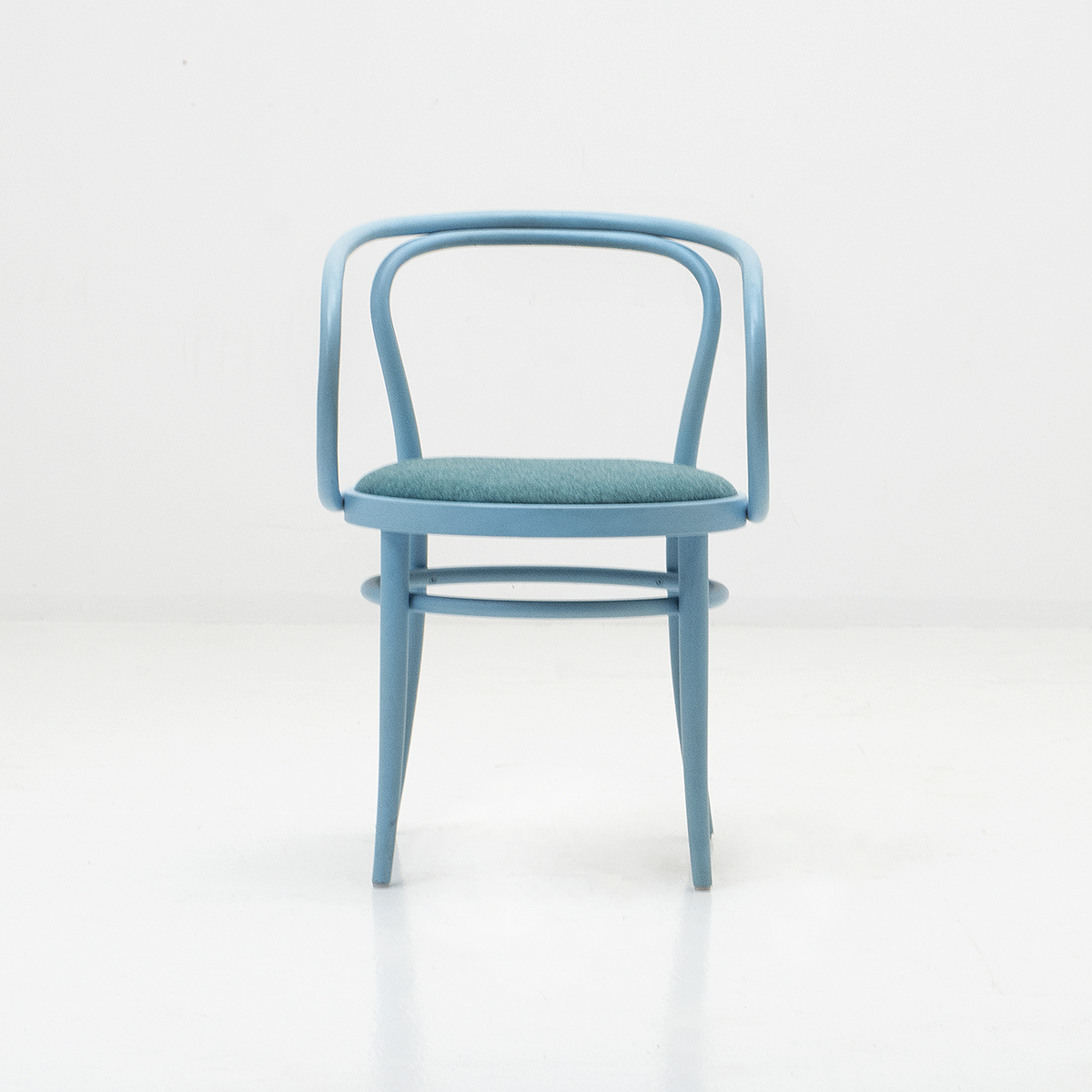 Bugholzstuhl Thonet, Spez Edition. (6543) | Holzstuhl | Stühle | VIADUKT*3