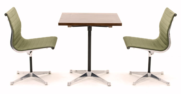 Eamestisch mit Buchenblatt, Holztisch, Tische