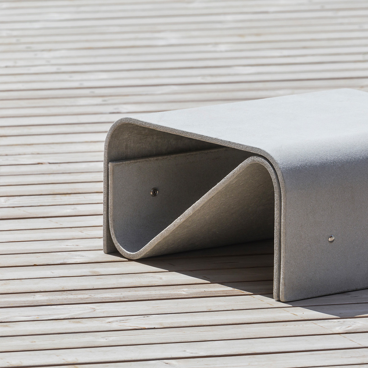 Eternit | SPONECK Tisch, Swisspearl Schweiz AG, Julia von Sponeck, Gartentische, Garten