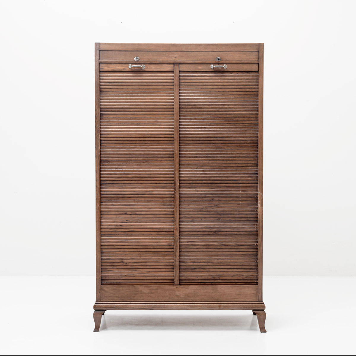Französischer Lateralschrank