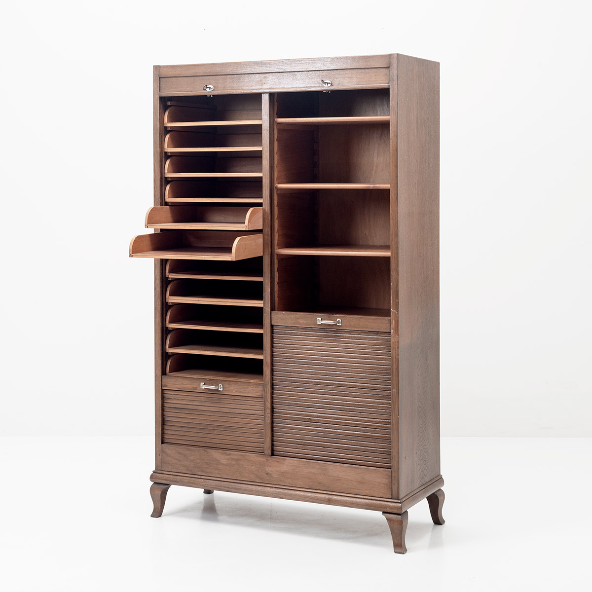Französischer Lateralschrank