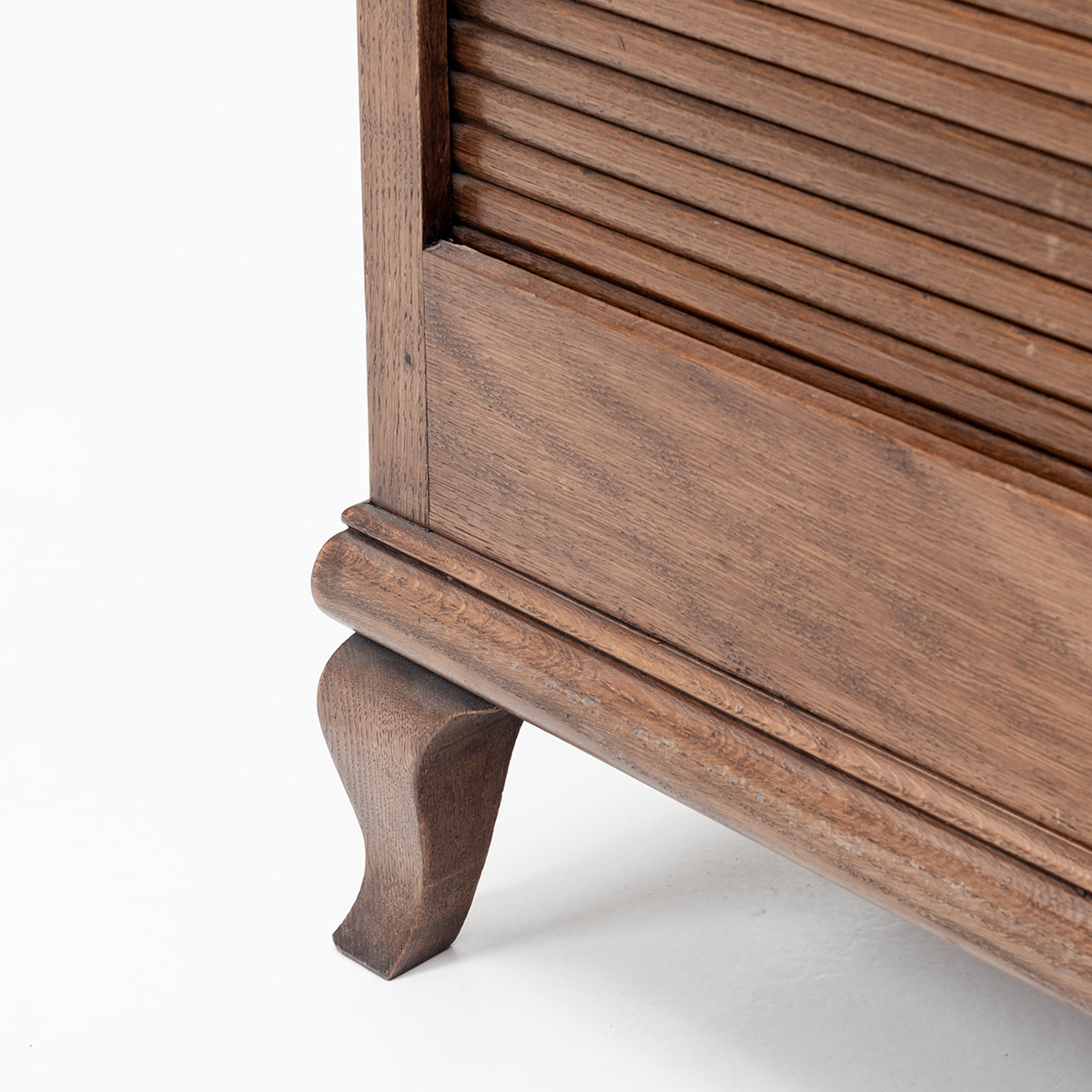 Französischer Lateralschrank