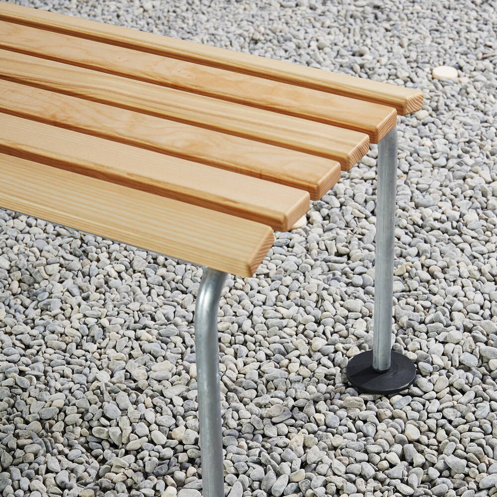 Gartenbank ohne Lehnen von Atelier Alinea