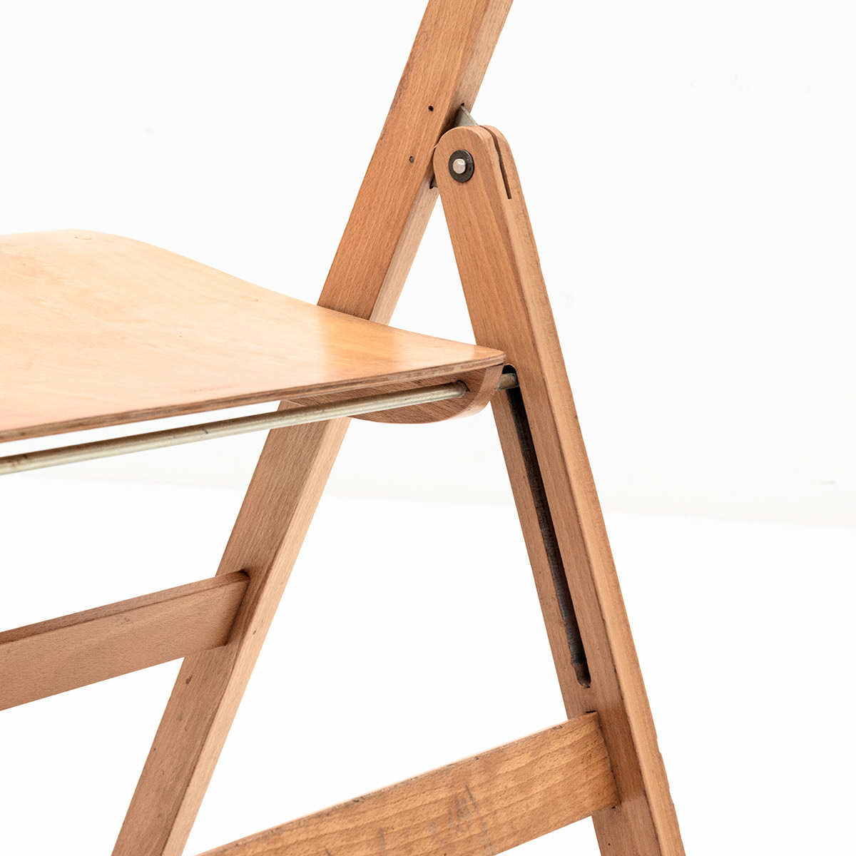 Holzstuhl, klappbar, Schweizer Fabrikat