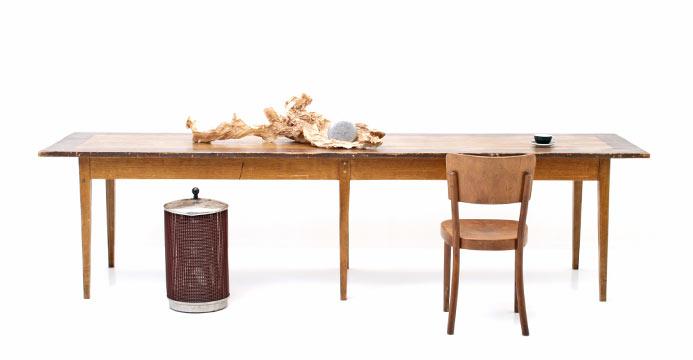 Holztisch