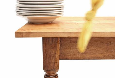 Holztisch mit Ahornplatte