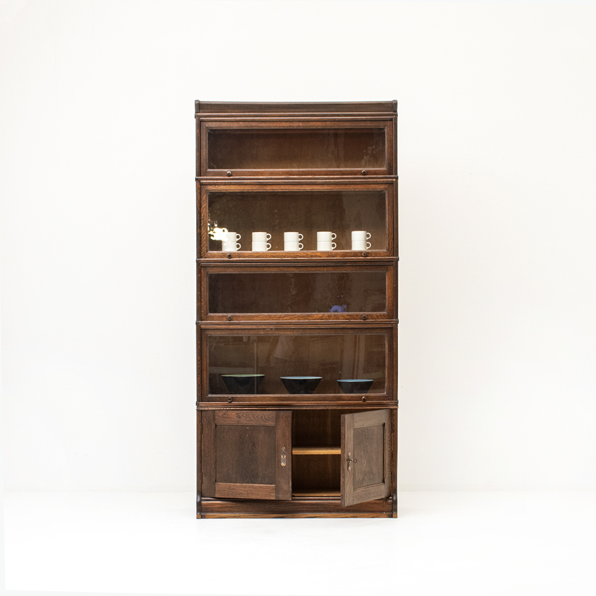 horgenglarus | Glasvitrine Vintage