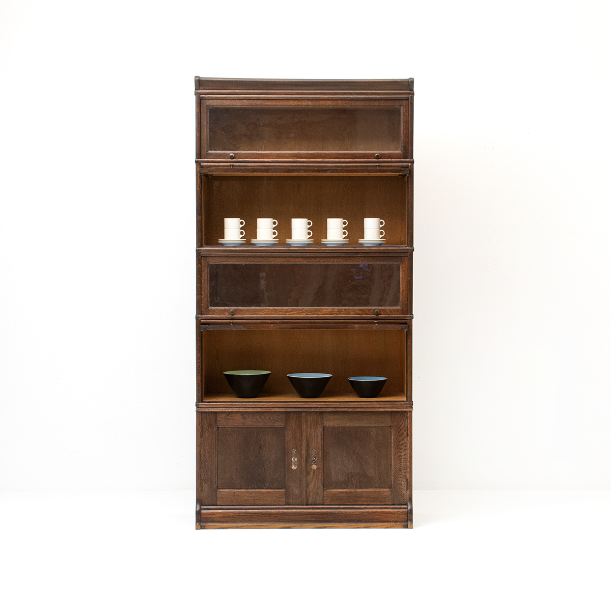 horgenglarus | Glasvitrine Vintage