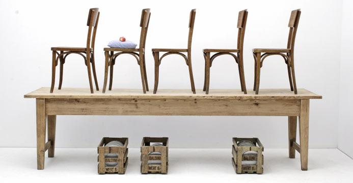 Massiver Holztisch