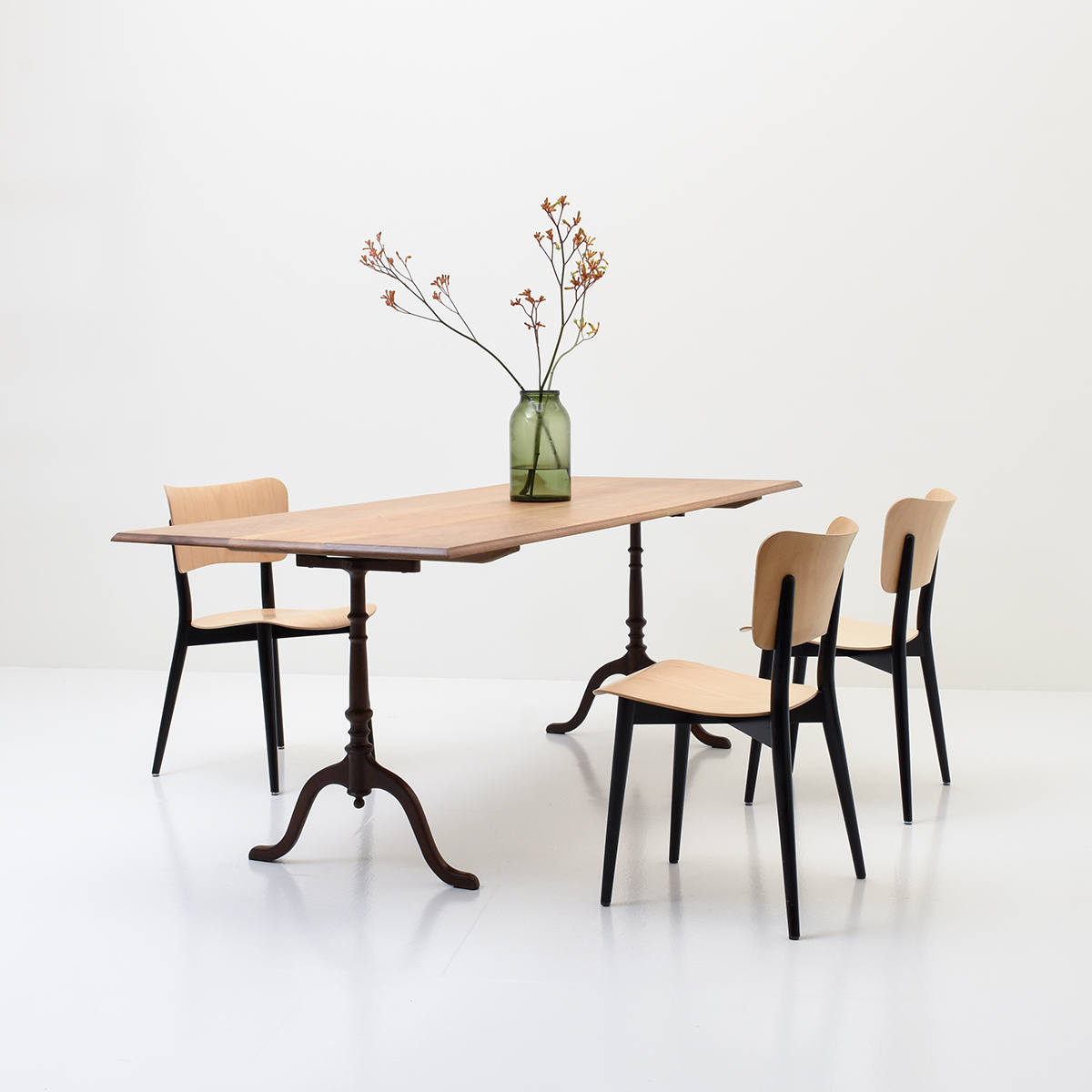 Nussbaum Bistrotisch