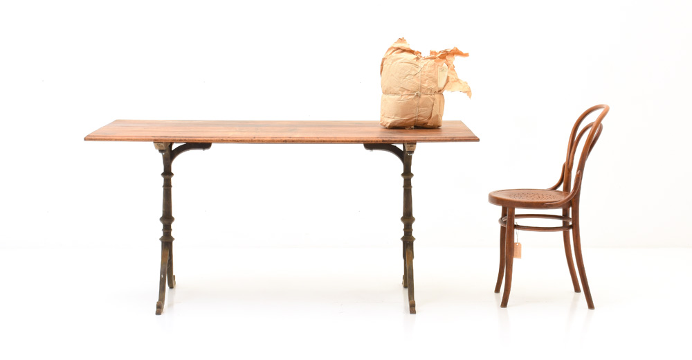 Nussbaum Bistrotisch