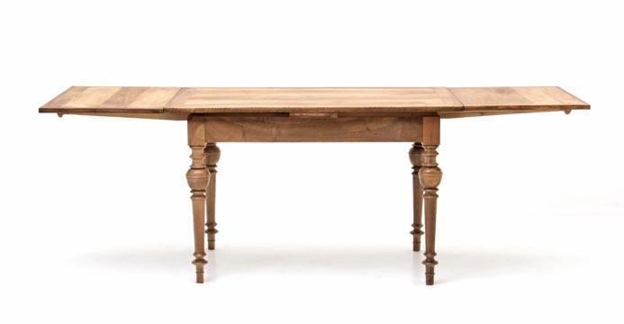 Nussbaum Tisch