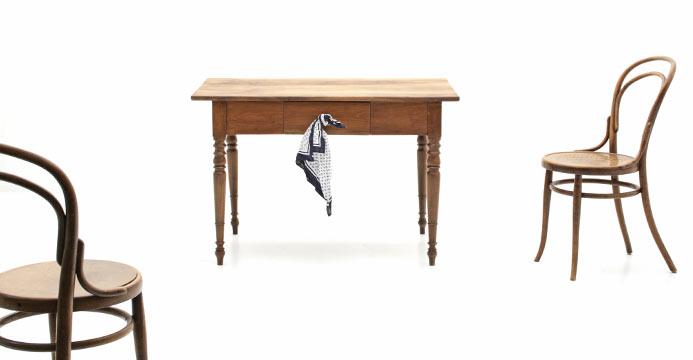 Nussbaumtisch