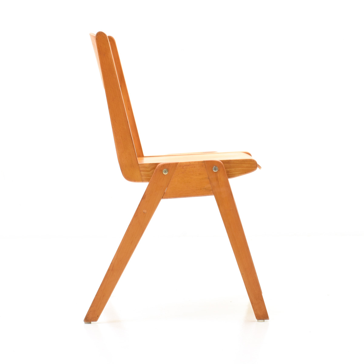 Stapelstuhl, mit Leiste